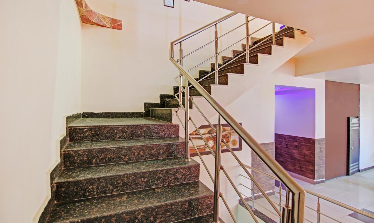 Itsy By Treebo - Royale Inn Meerut Buitenkant foto
