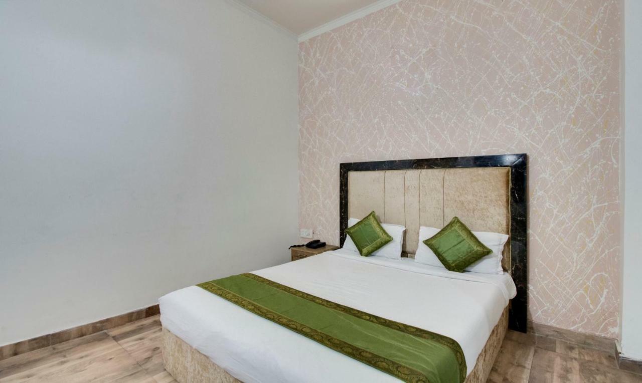 Itsy By Treebo - Royale Inn Meerut Buitenkant foto